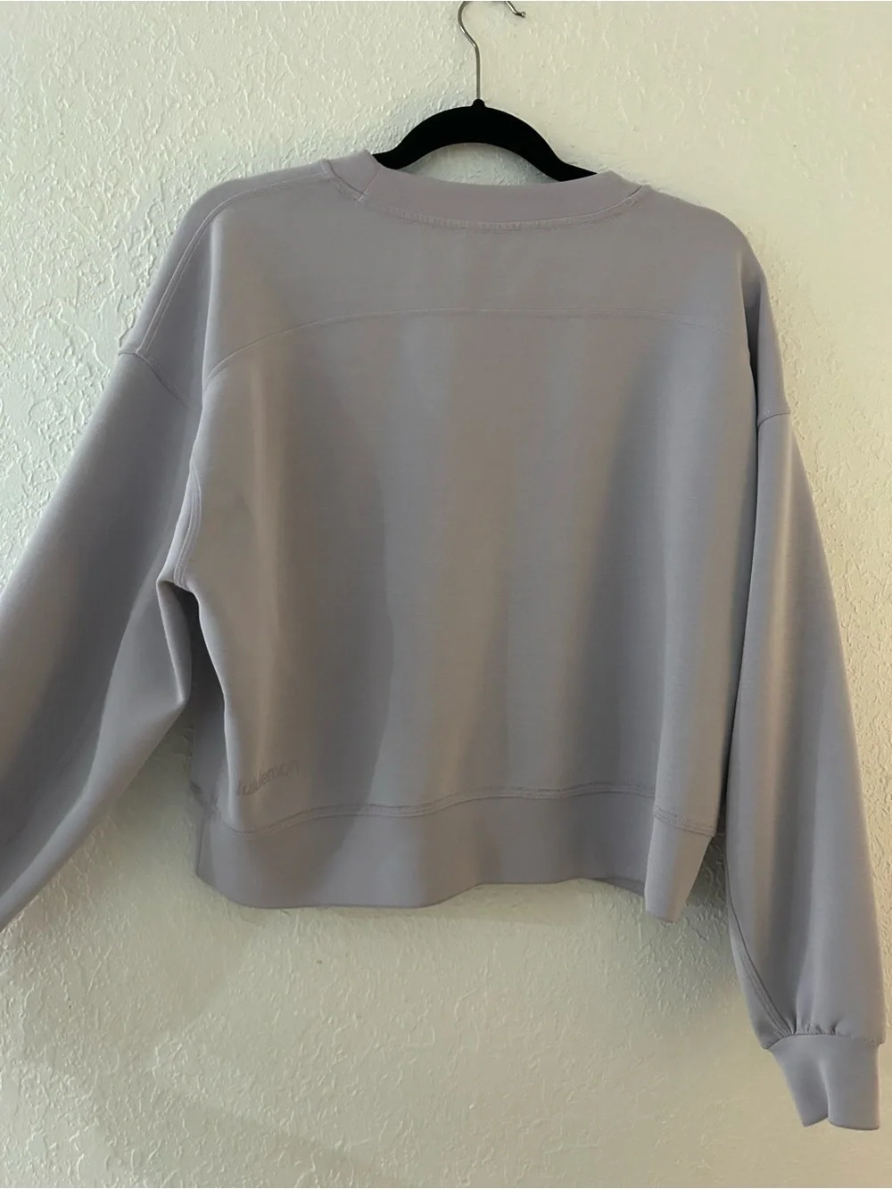 lululemon Perfectly Oversized Crop Crew - Lilac Size 8 IMPERFECTIONS